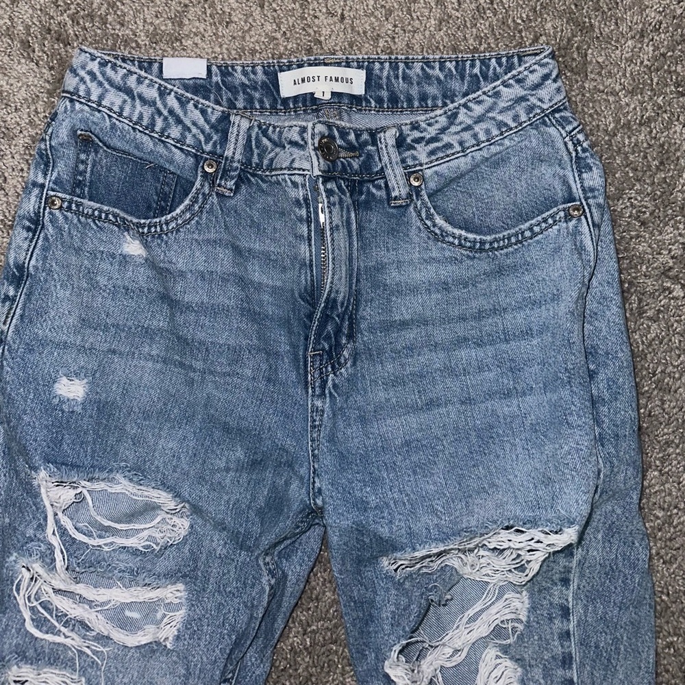 Jeans - Picture 2 of 3